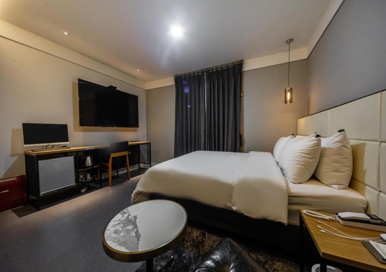 West In Hotel Yeosu Exterior foto